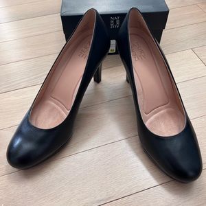 Brand new Naturalizer pumps size 8.5